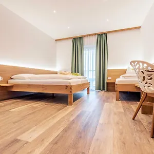 https://salzburg-studio.saalbachhinterglemmhotels.com
